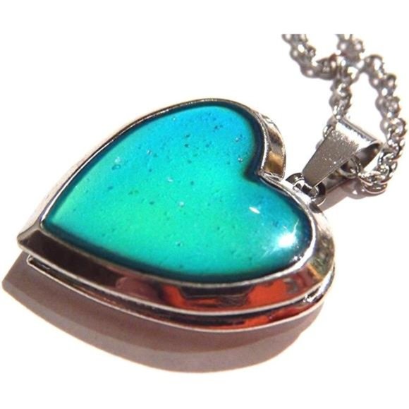 Color-Changing Glitter Heart Locket Necklace - Picture 4 of 4